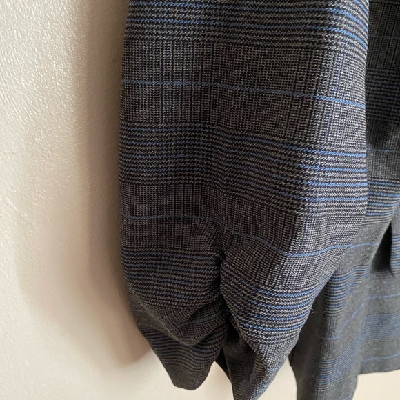 Gray blazer - Picture 4 of 4